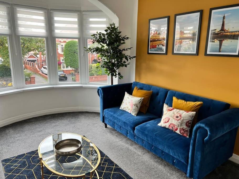 Hidden Gem W/ Parking Short Walk To Pleasure Beach Blackpool Bagian luar foto